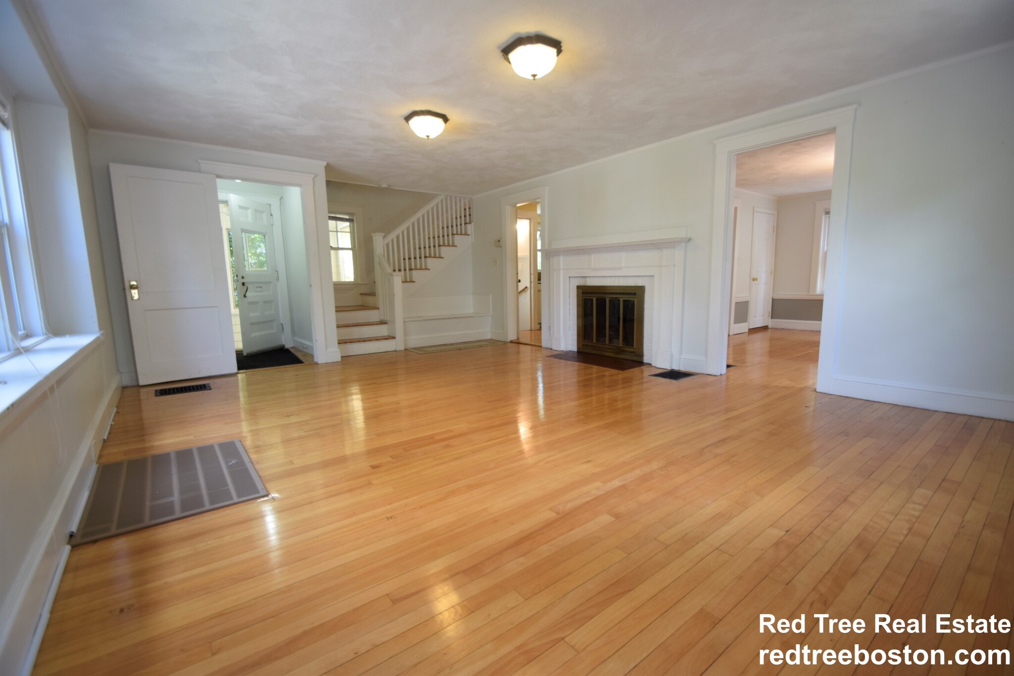 20 Oak Ter, Newton Highlands