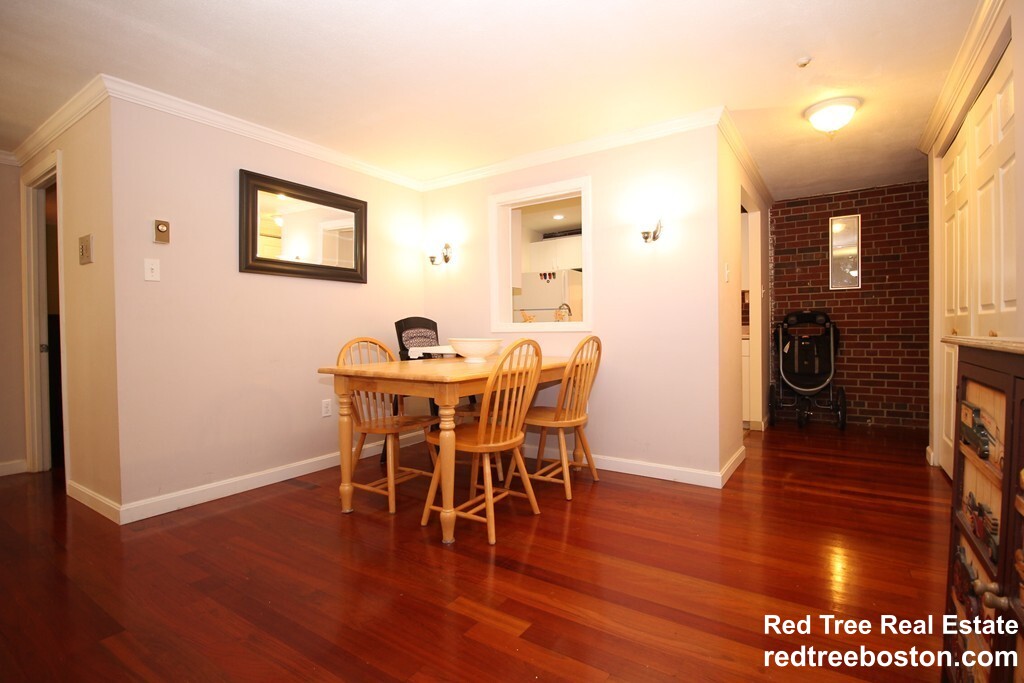 26 Greentree Ln, Weymouth