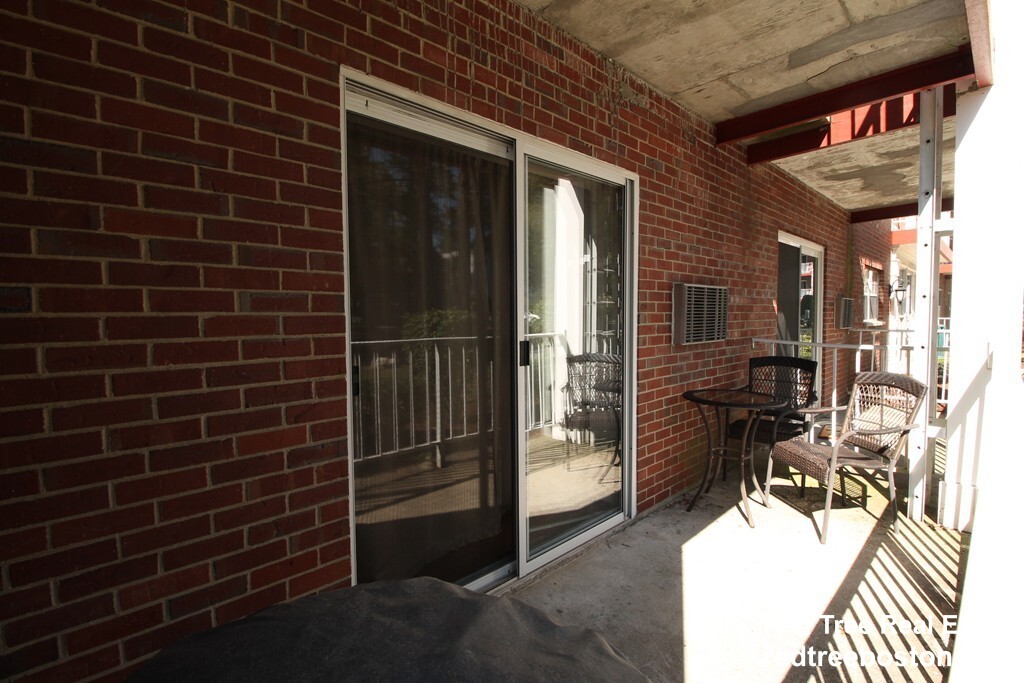 26 Greentree Ln, Weymouth