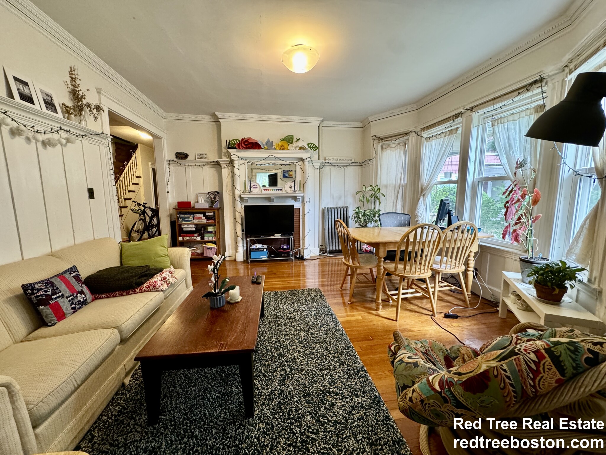 5 Regent Cir, Jamaica Plain