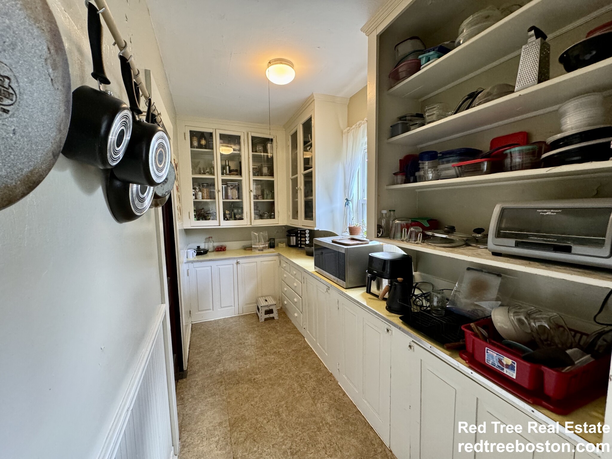 5 Regent Cir, Jamaica Plain