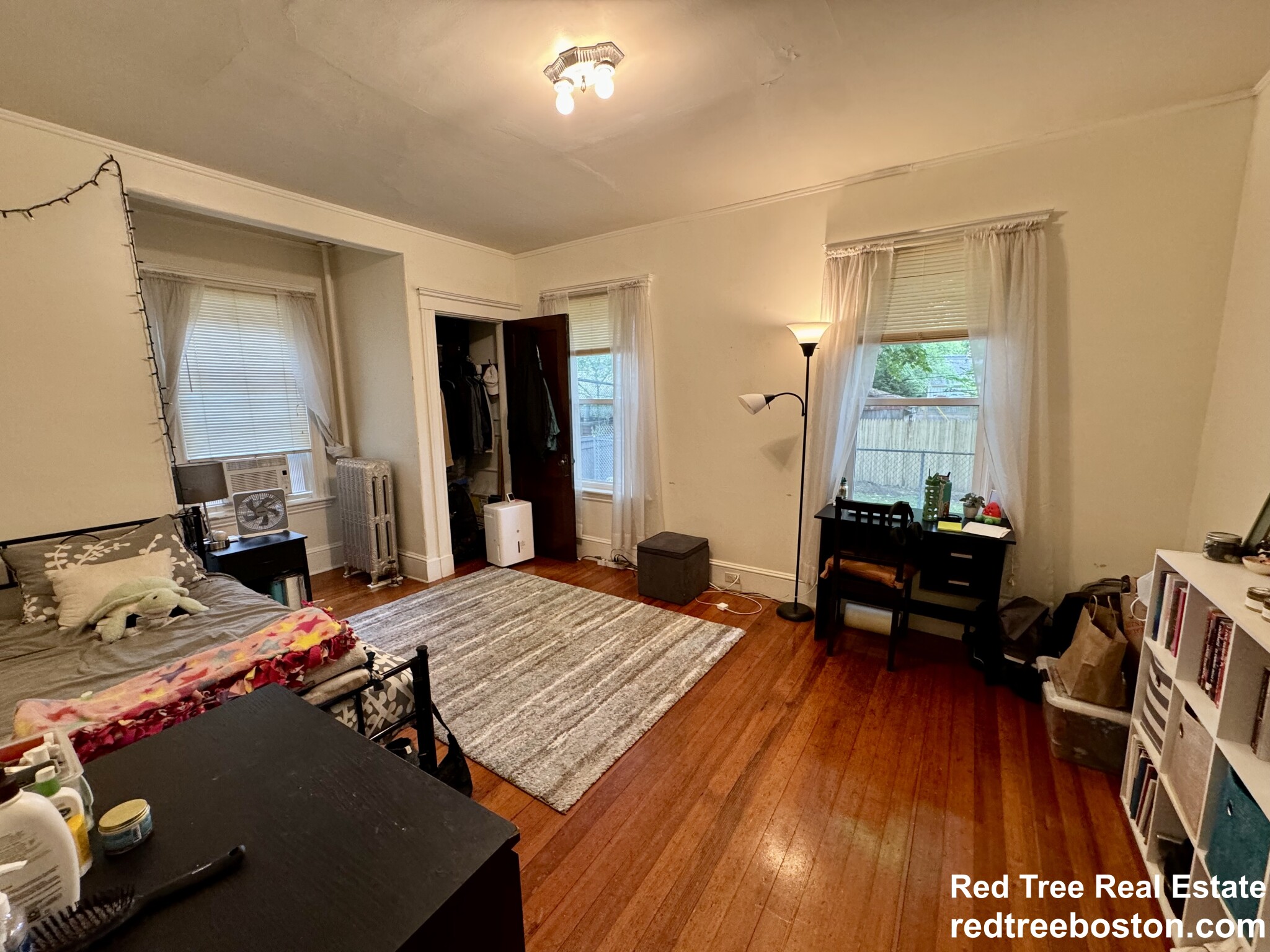 5 Regent Cir, Jamaica Plain