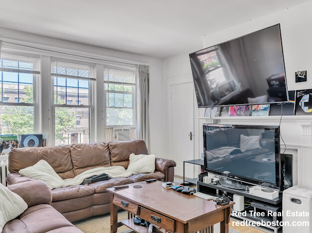 1982 Commonwealth Ave, Brighton