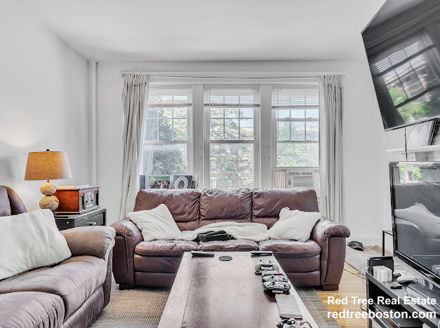 1982 Commonwealth Ave, Brighton