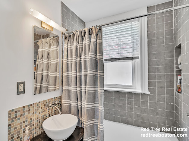 1982 Commonwealth Ave, Brighton