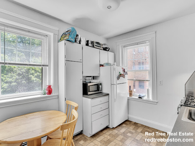 1982 Commonwealth Ave, Brighton