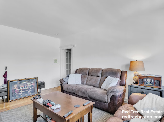 1982 Commonwealth Ave, Brighton