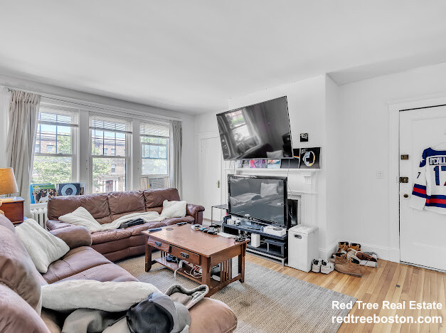 1982 Commonwealth Ave, Brighton