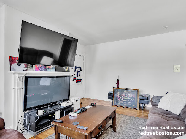 1982 Commonwealth Ave, Brighton