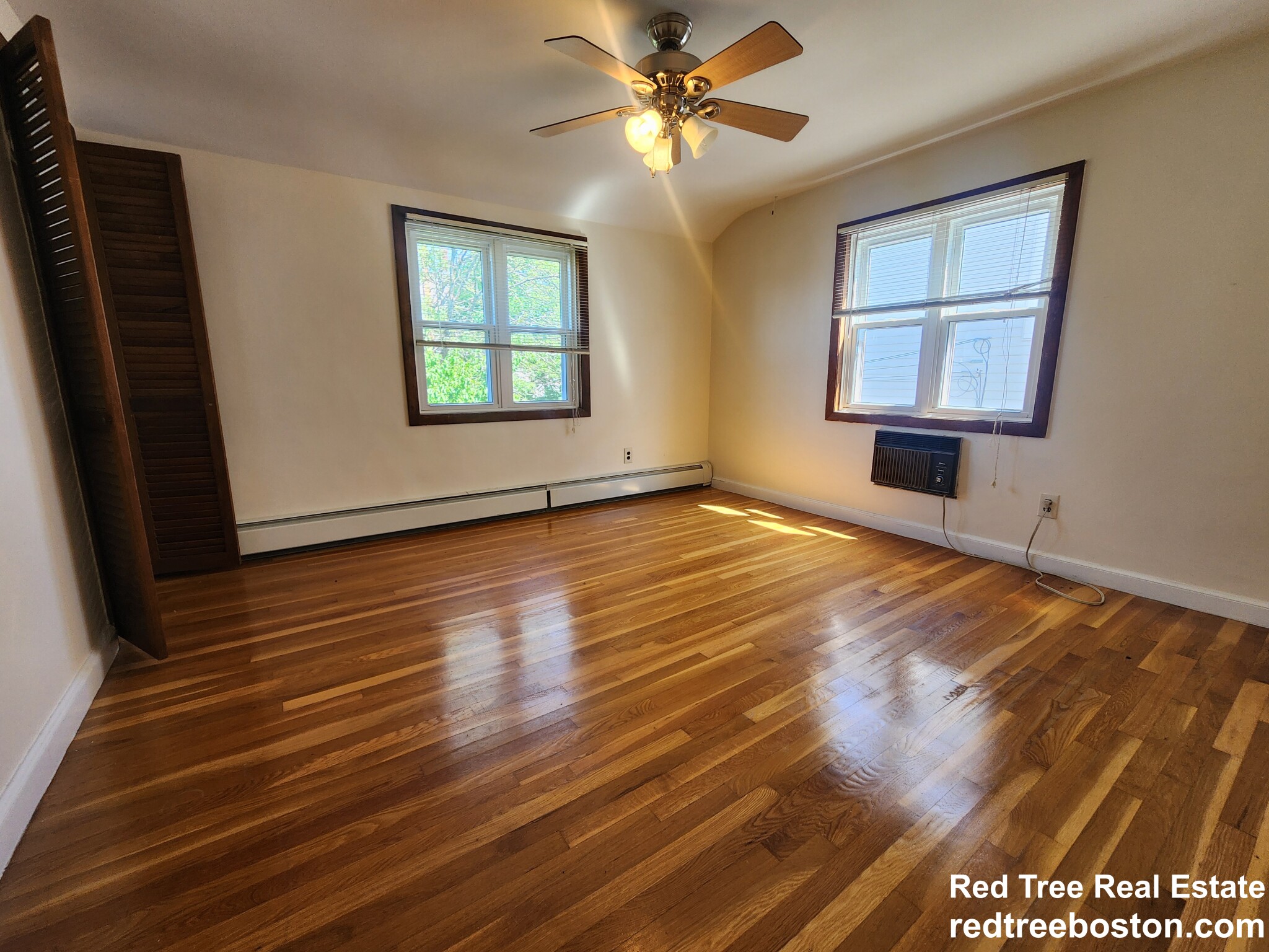 30 Baker St, Belmont