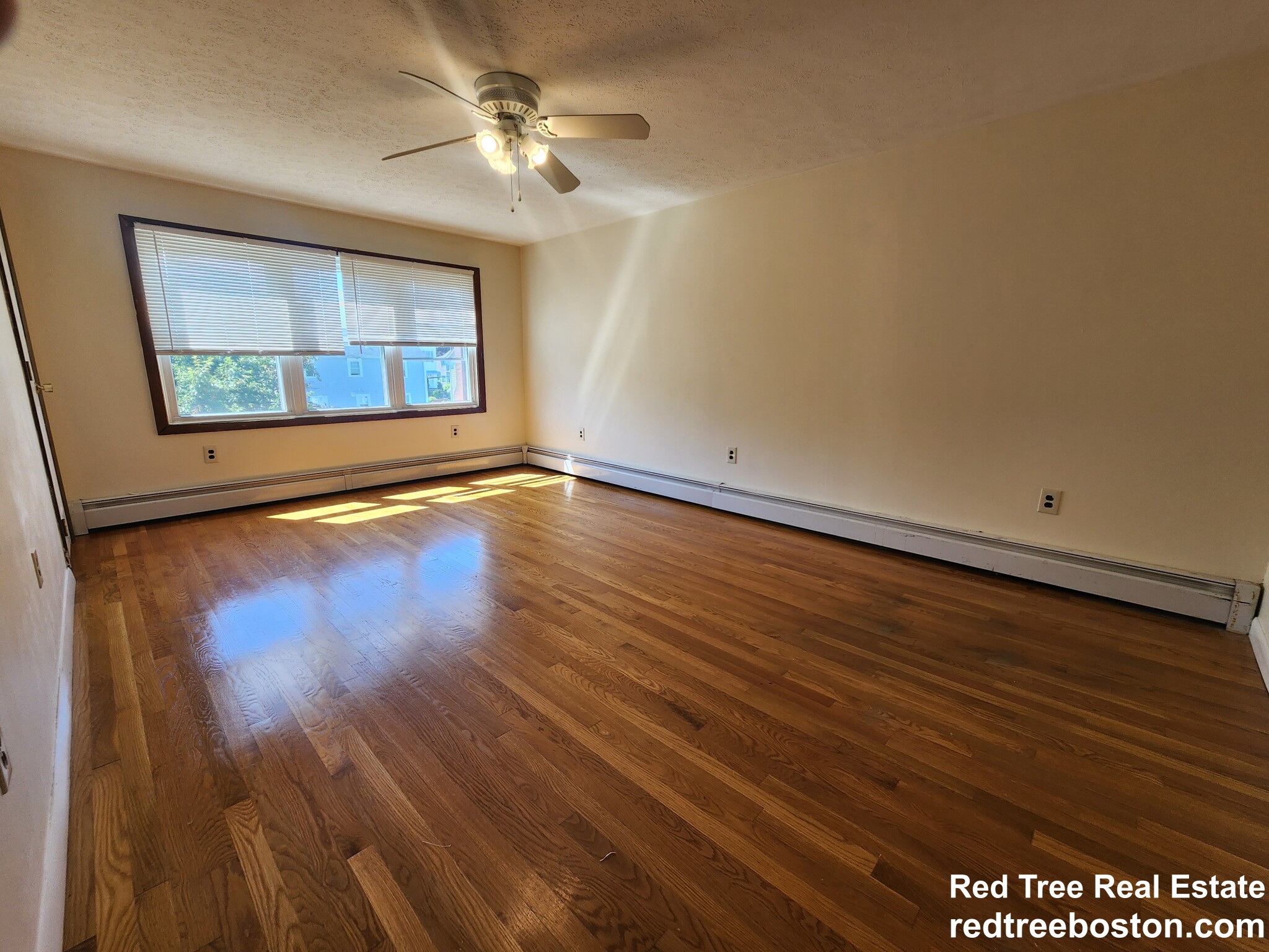 30 Baker St, Belmont