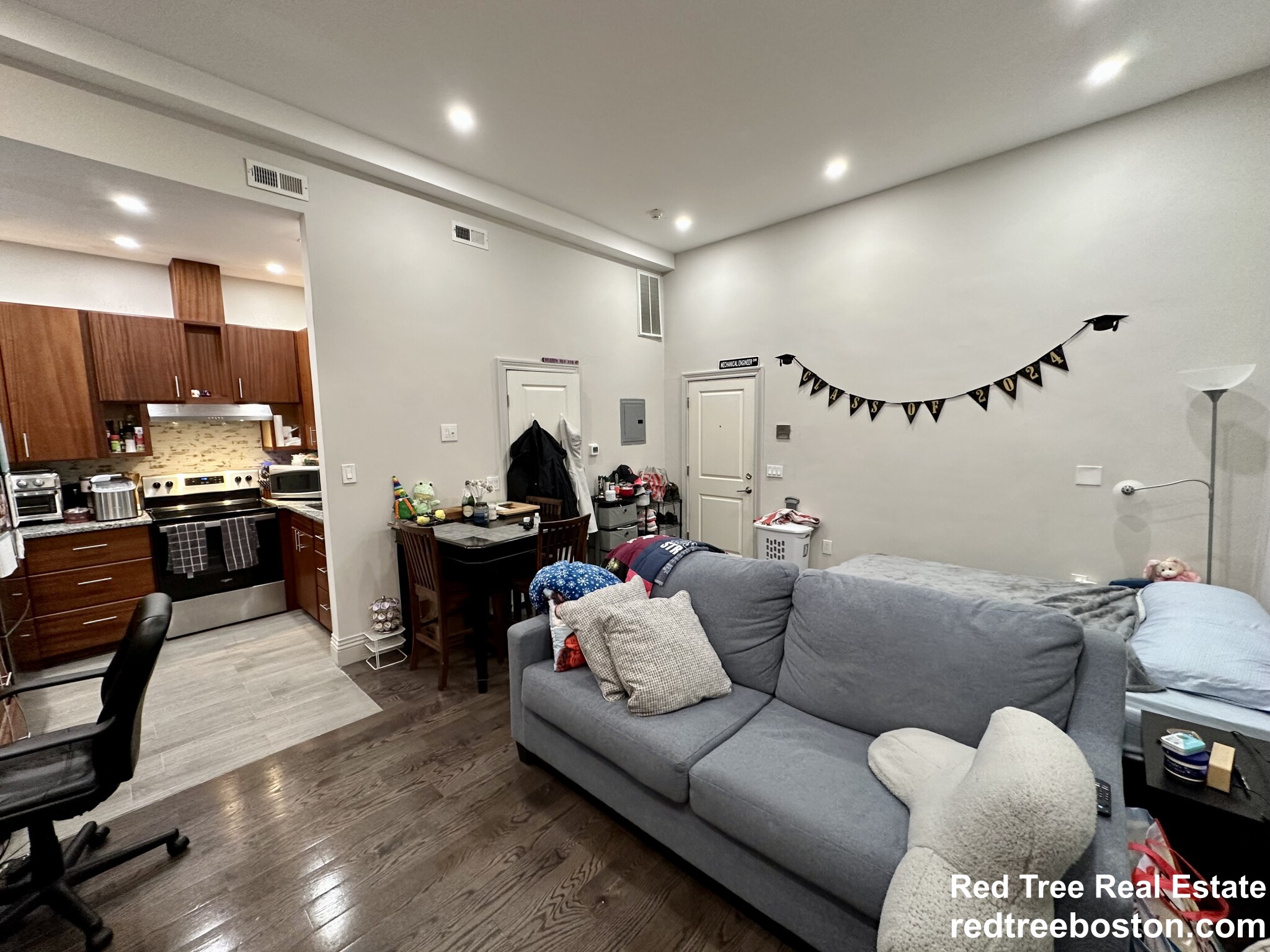 33 Gloucester St, Back Bay