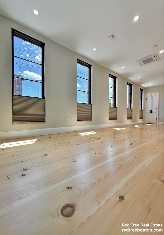 65 Gove St, East Boston