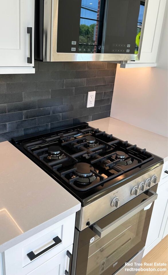 65 Gove St, East Boston