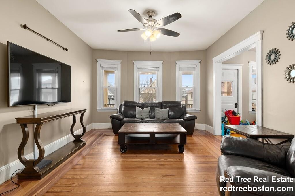 14 Bowdoin St, South Medford