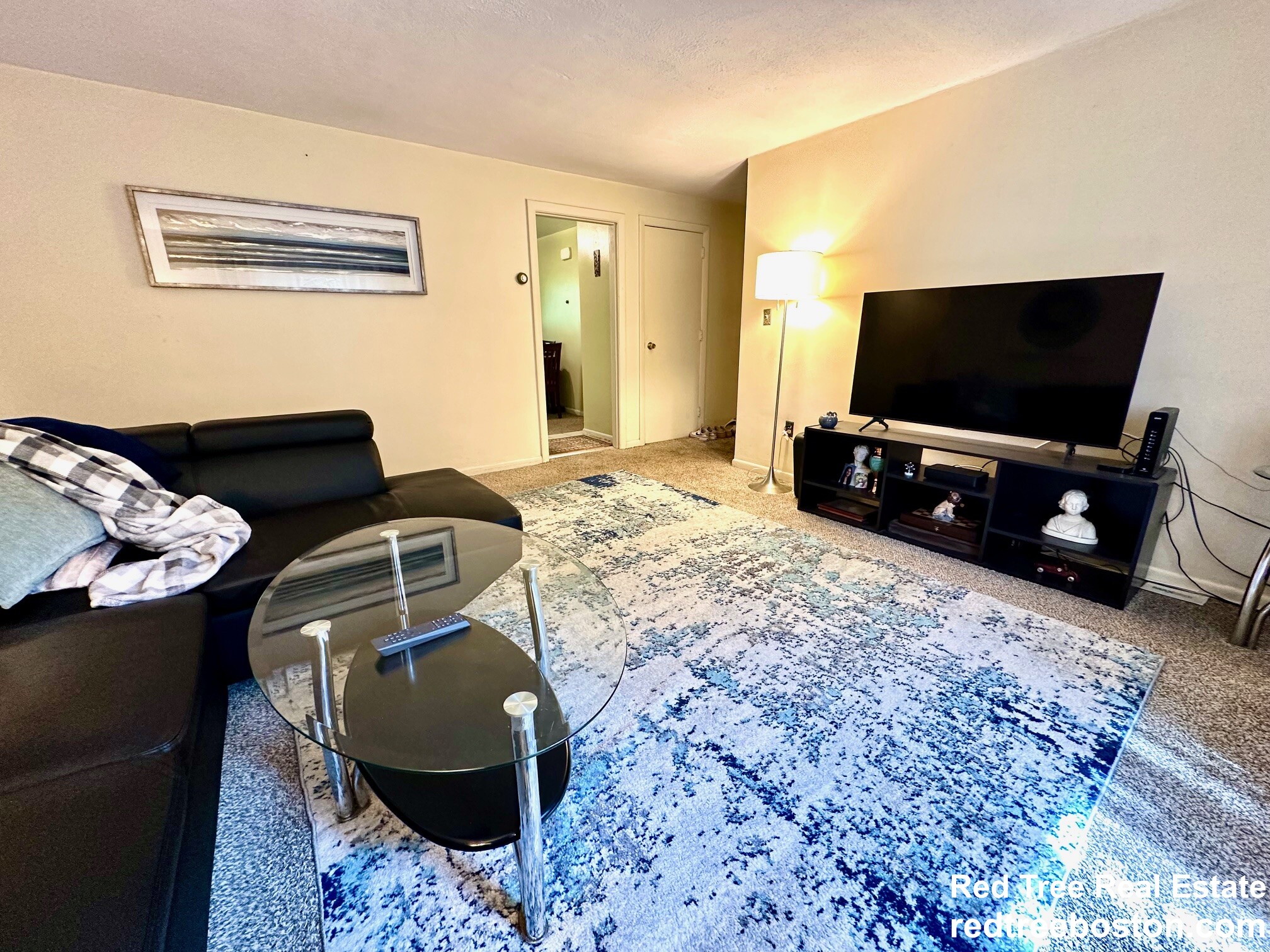 8 Bryon Rd, Chestnut Hill