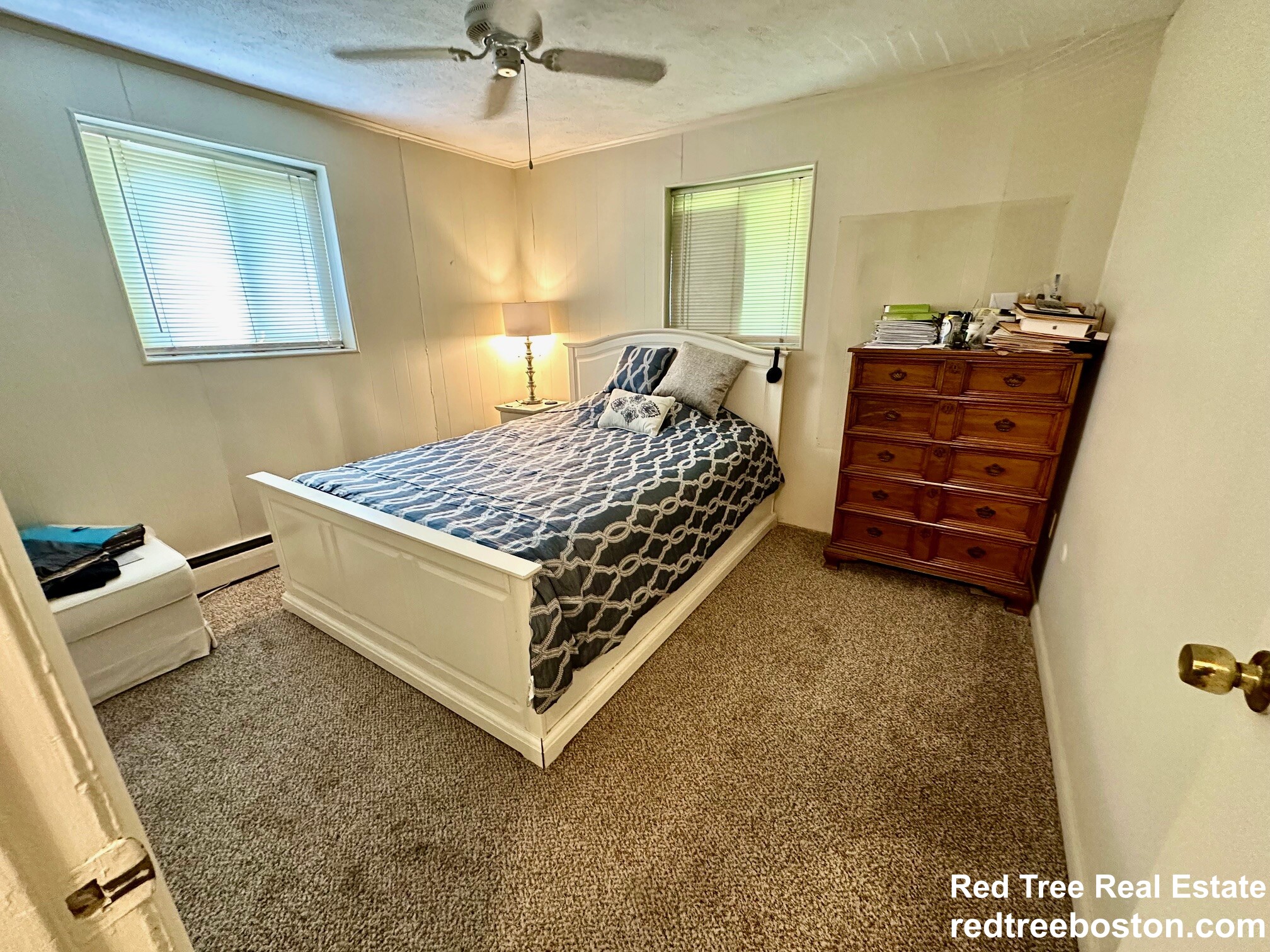 8 Bryon Rd, Chestnut Hill