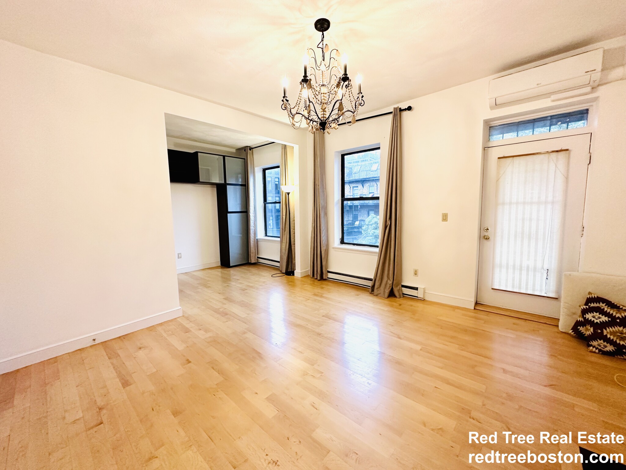 662 Massachusetts Ave, South End