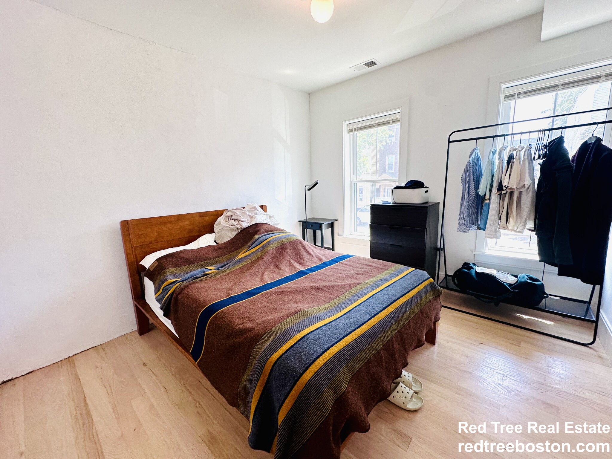 86 Chelsea St, East Boston