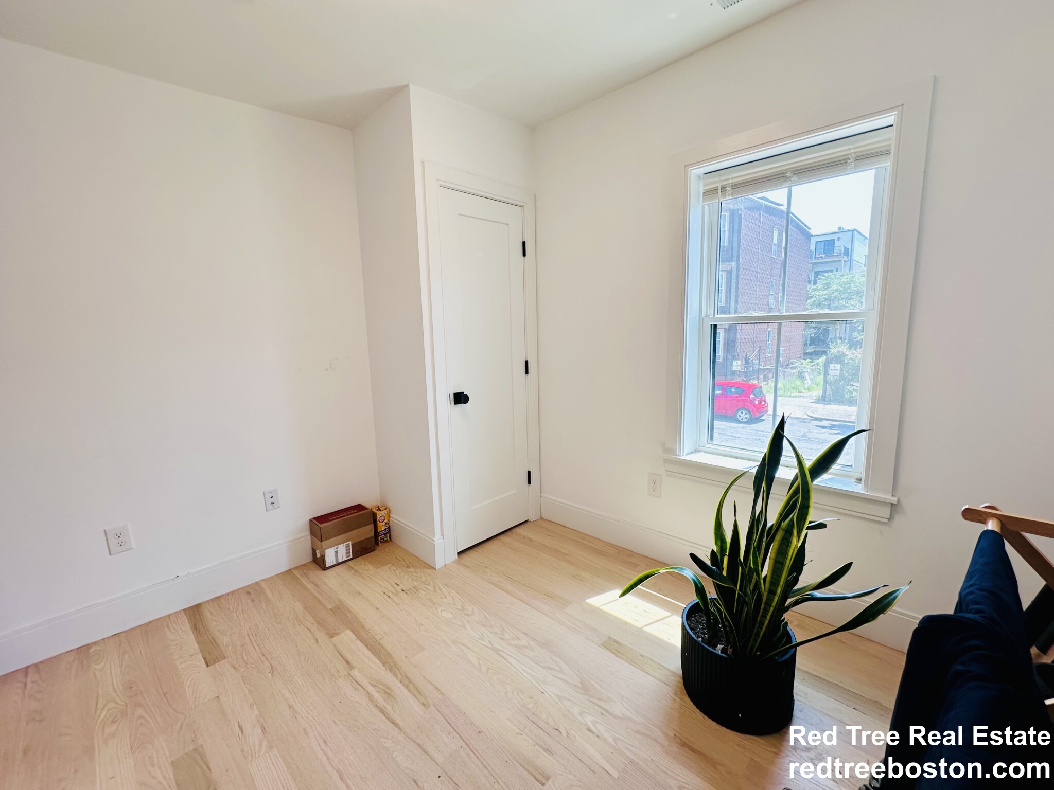 86 Chelsea St, East Boston