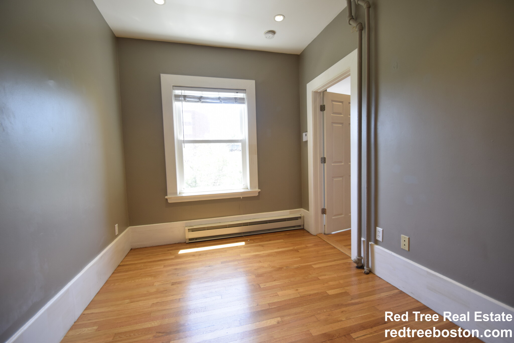 1402 Beacon St, Corey Hill