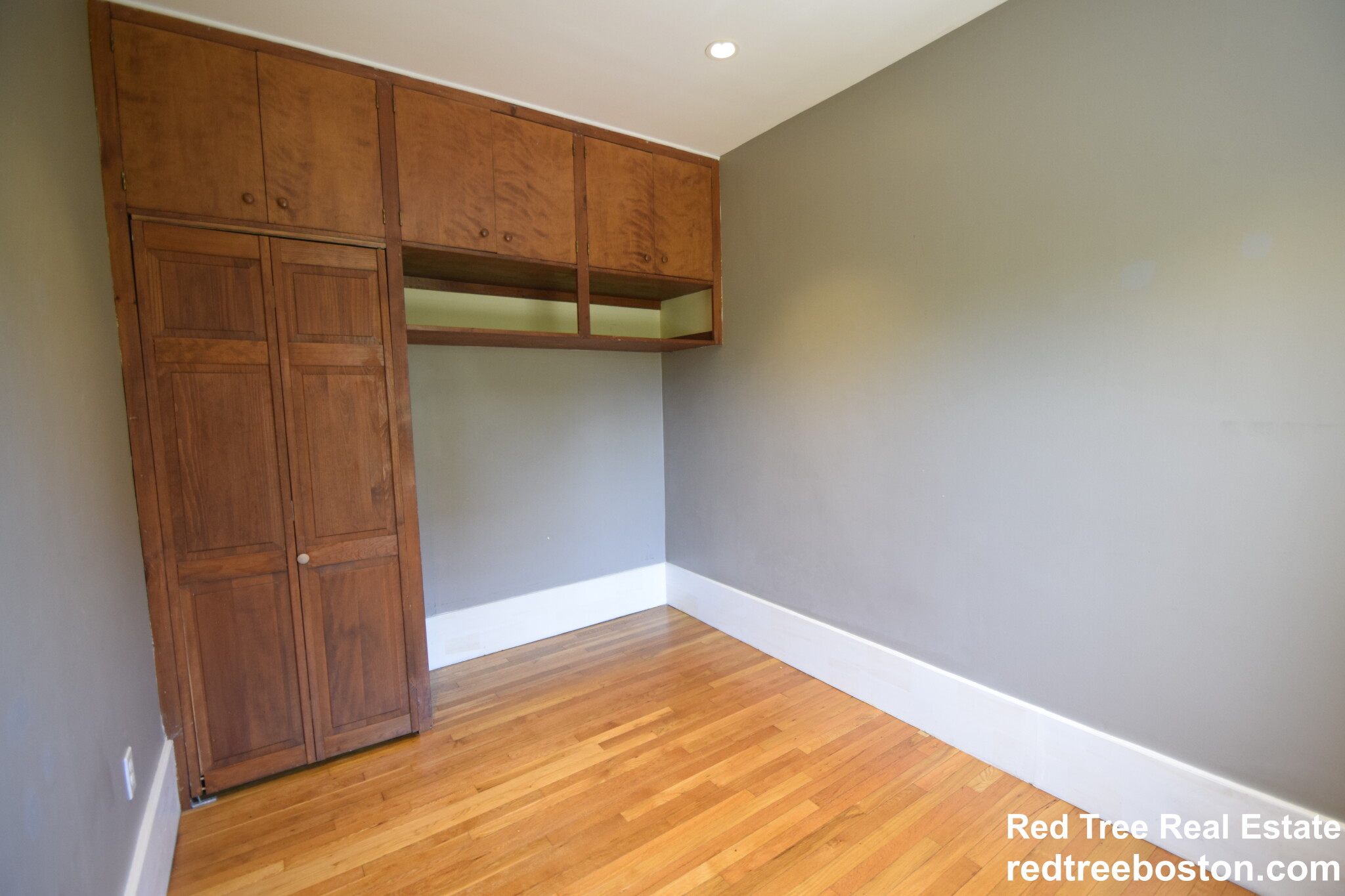 1402 Beacon St, Corey Hill