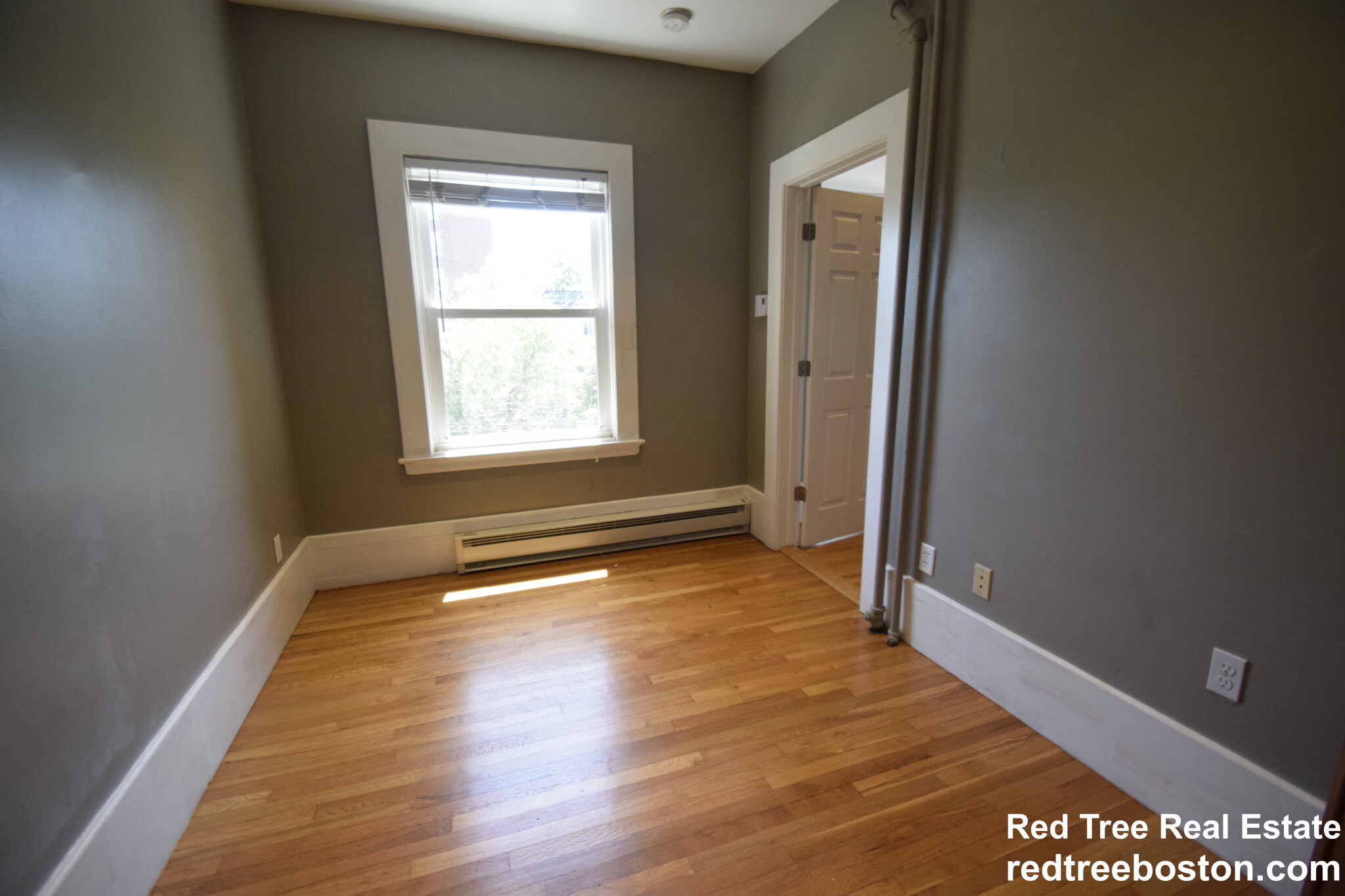 1402 Beacon St, Corey Hill