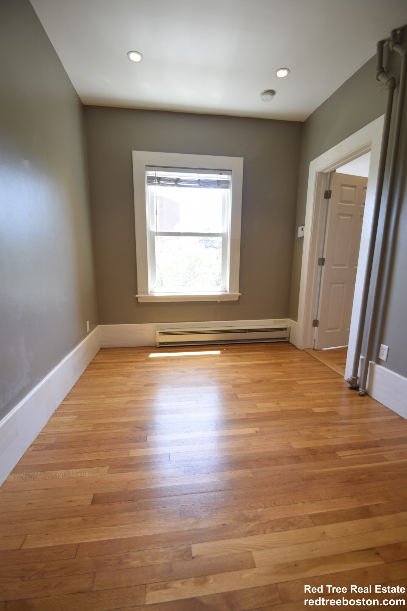 1402 Beacon St, Corey Hill