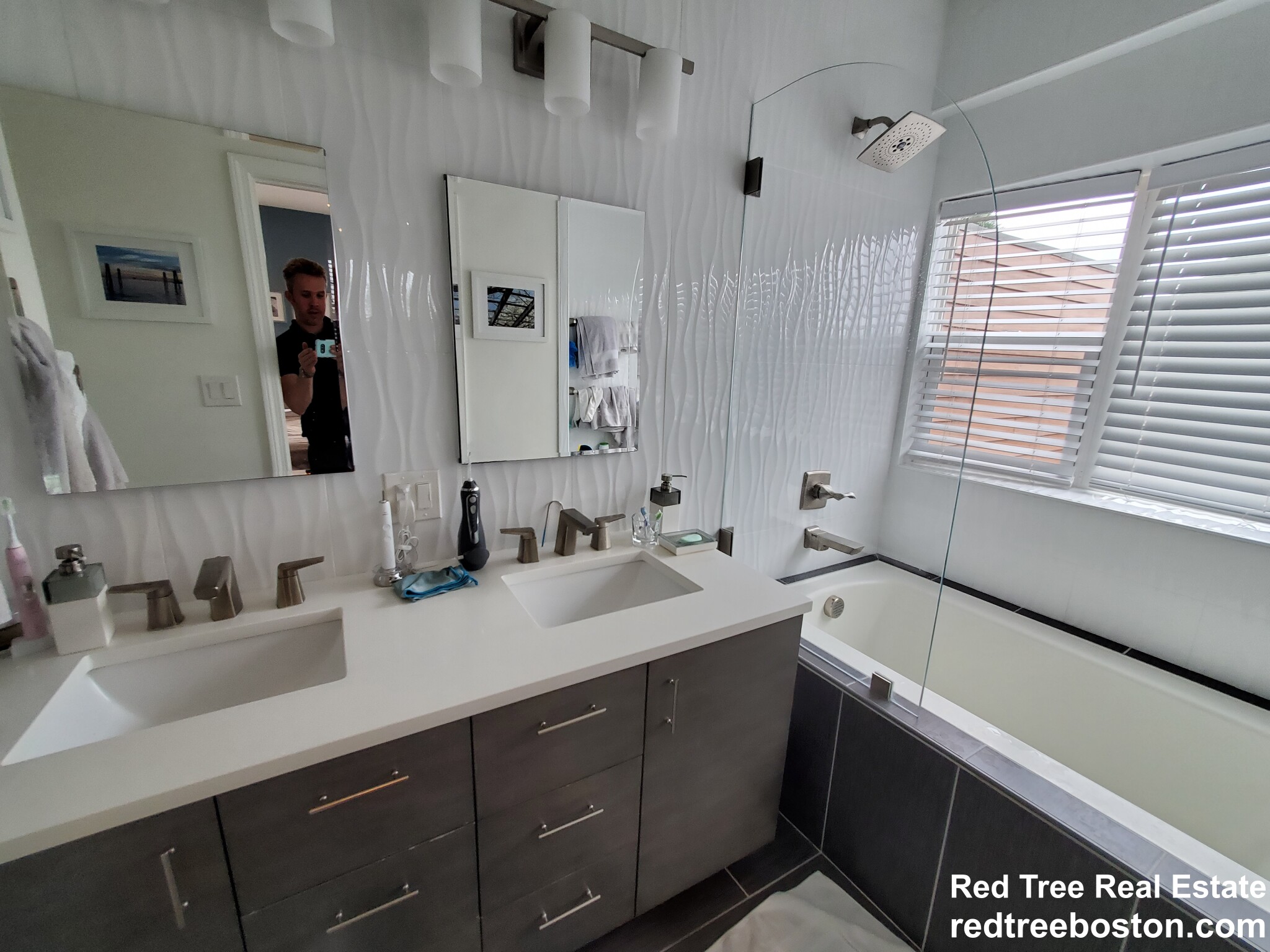 11 Gardner Rd, The Port