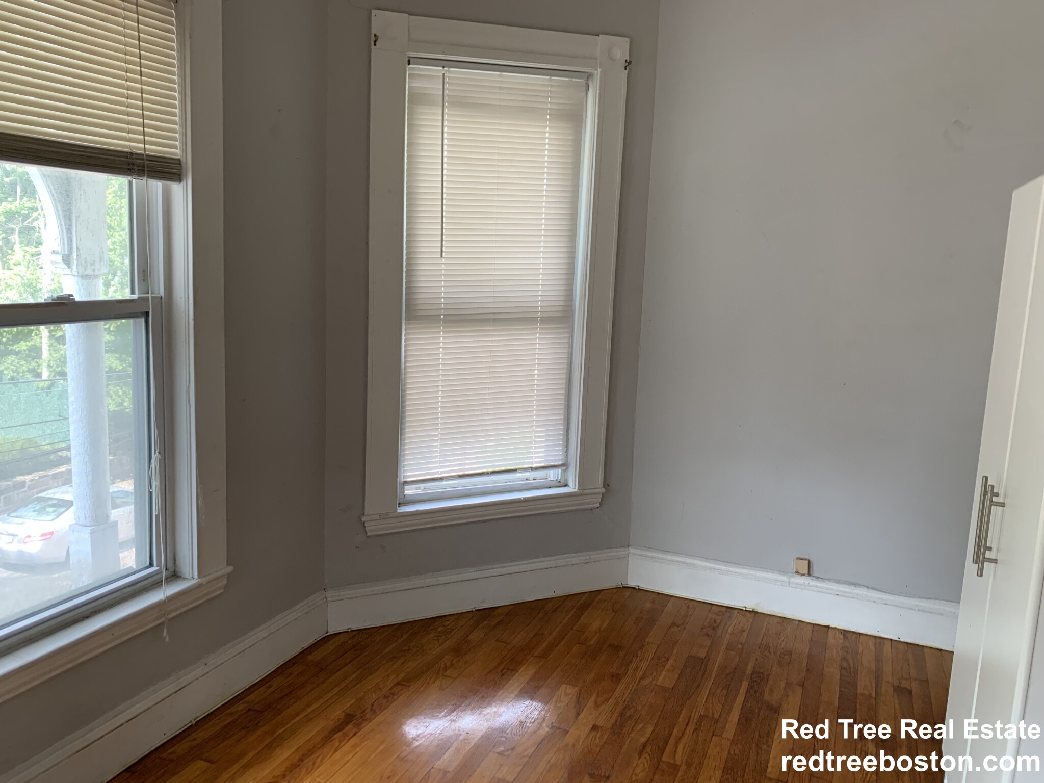 1 Cobden St, Roxbury