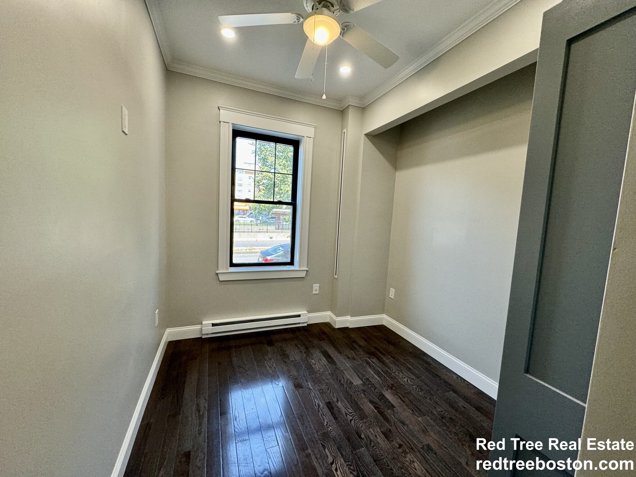 1572 Commonwealth Ave, Brighton