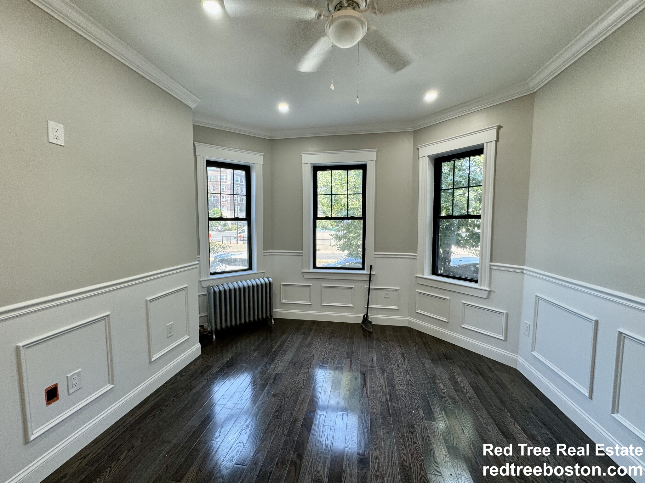 1572 Commonwealth Ave, Brighton