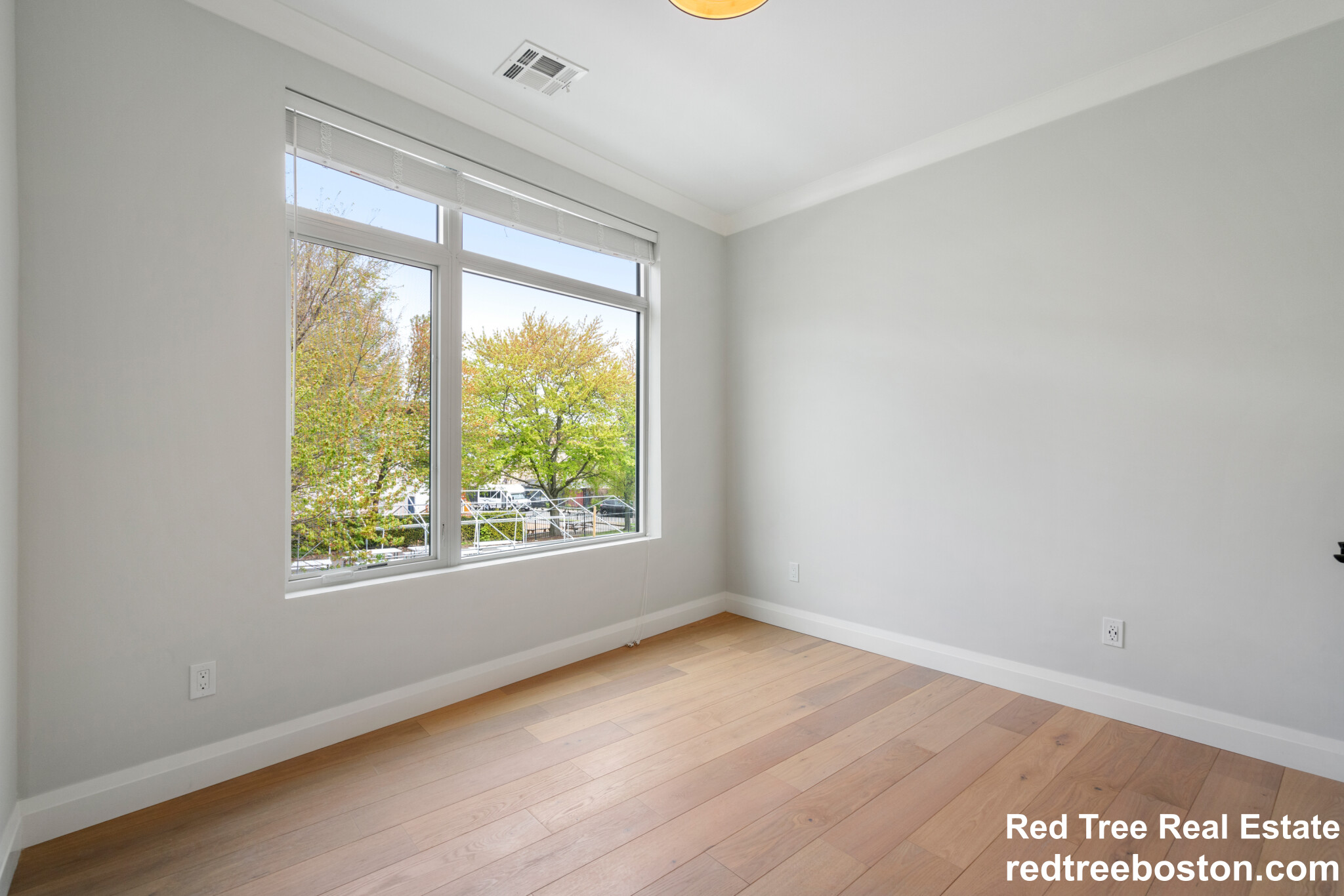 142 Pleasant St, Dorchester