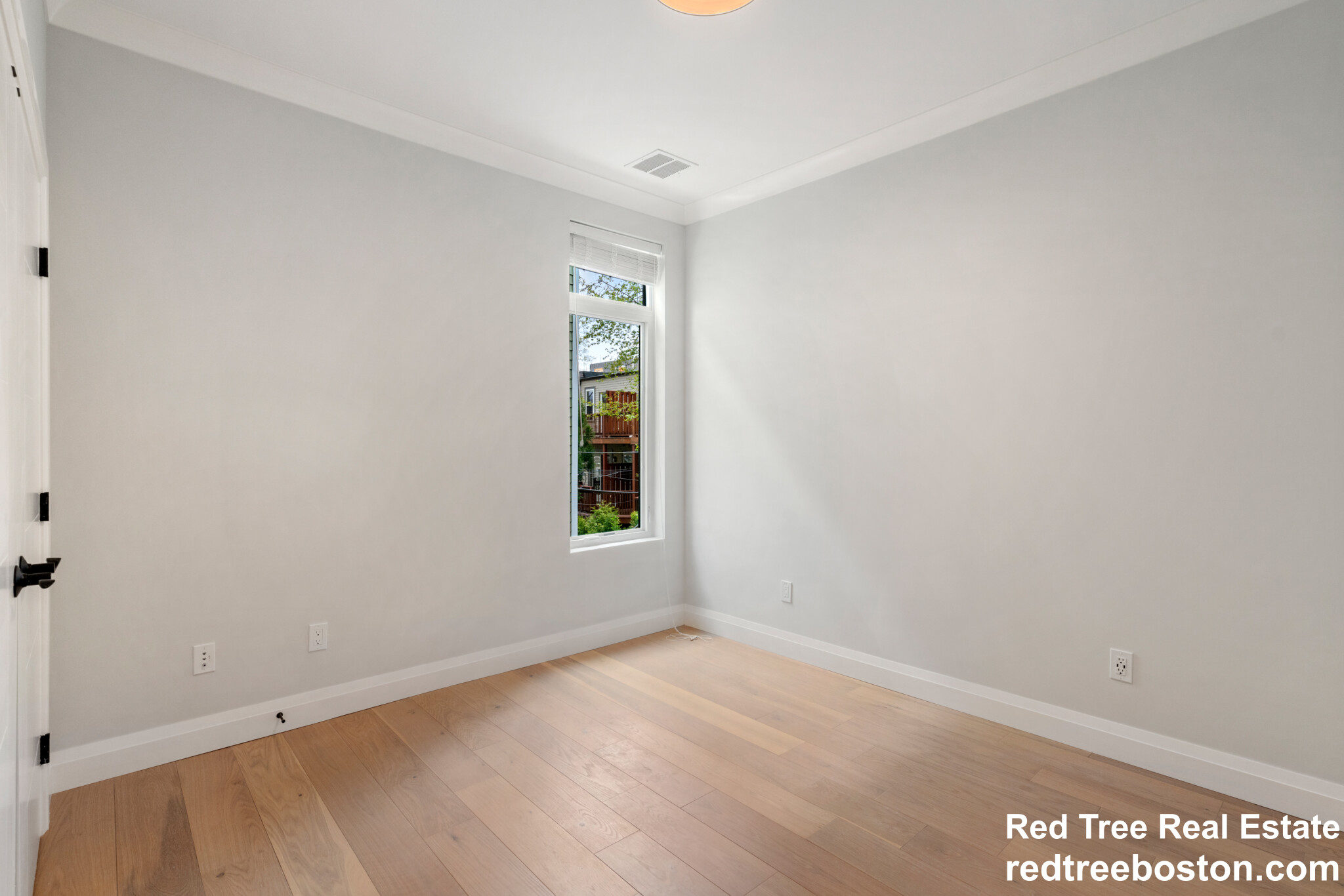 142 Pleasant St, Dorchester