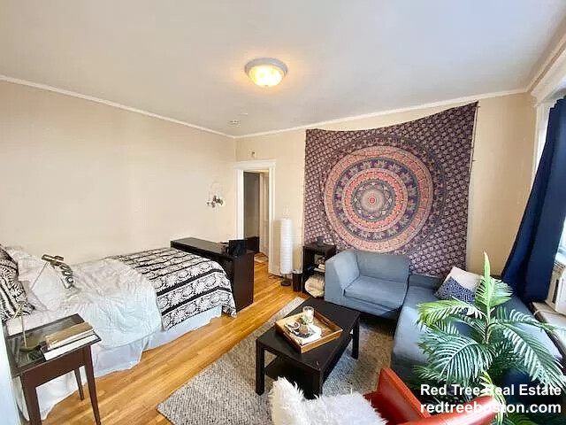 1641 Commonwealth Ave, Brighton