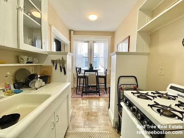 1641 Commonwealth Ave, Brighton