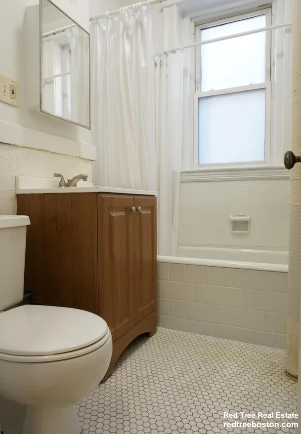 1641 Commonwealth Ave, Brighton