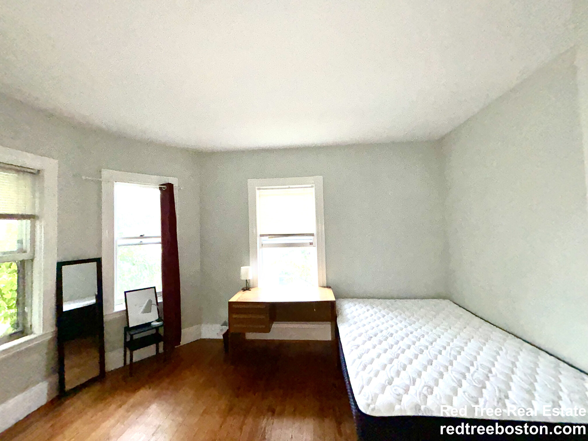 12 Bennett St, Oak Square