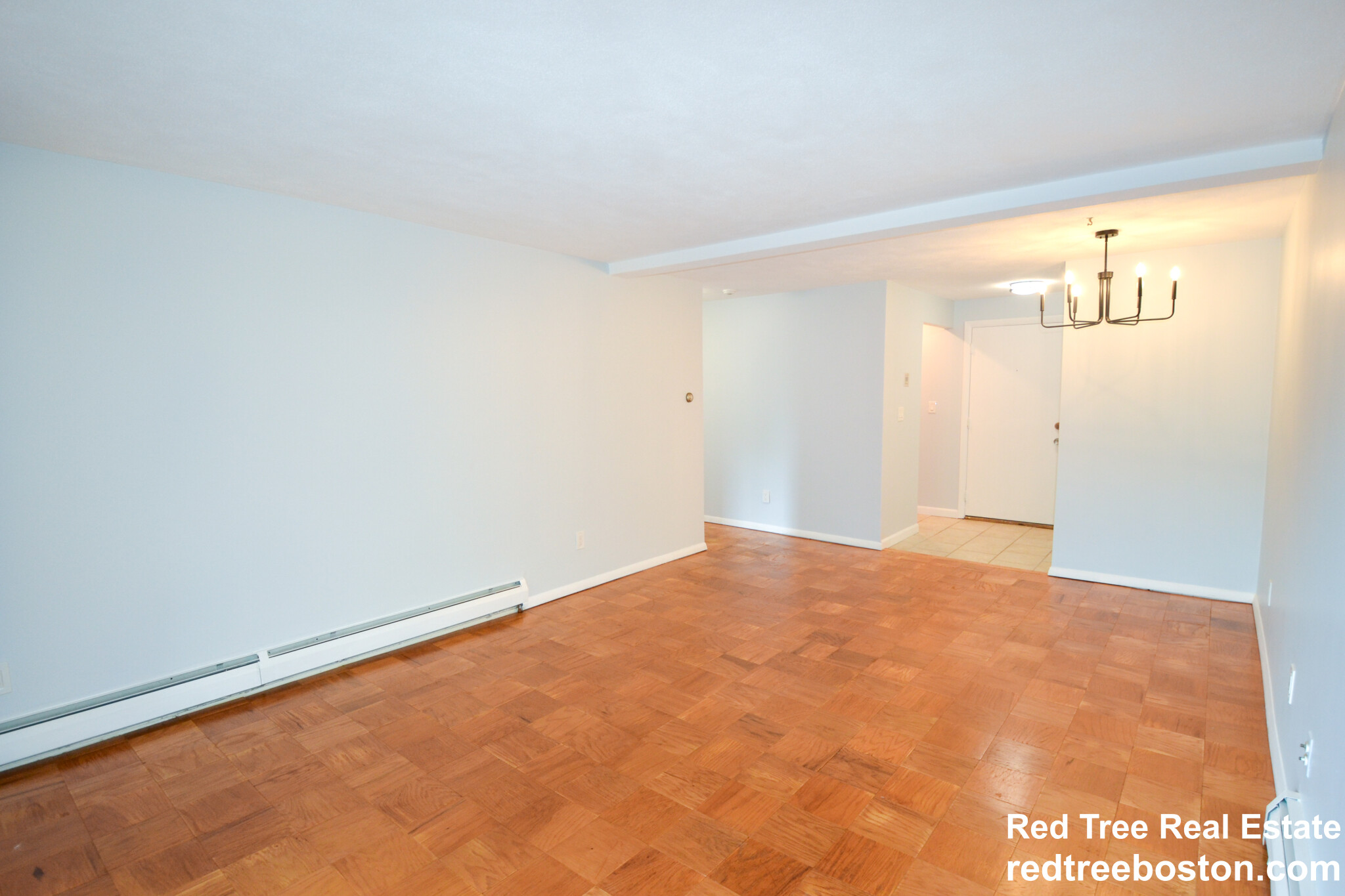 12 Pond Ln, Arlington