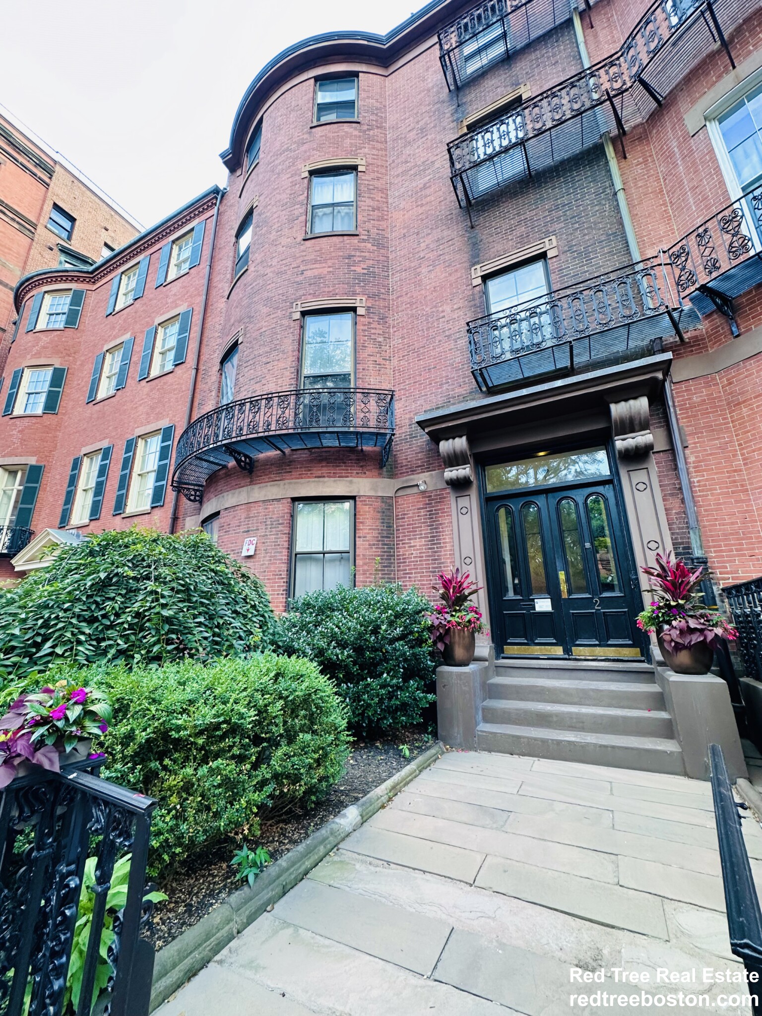 2 Joy St, Beacon Hill