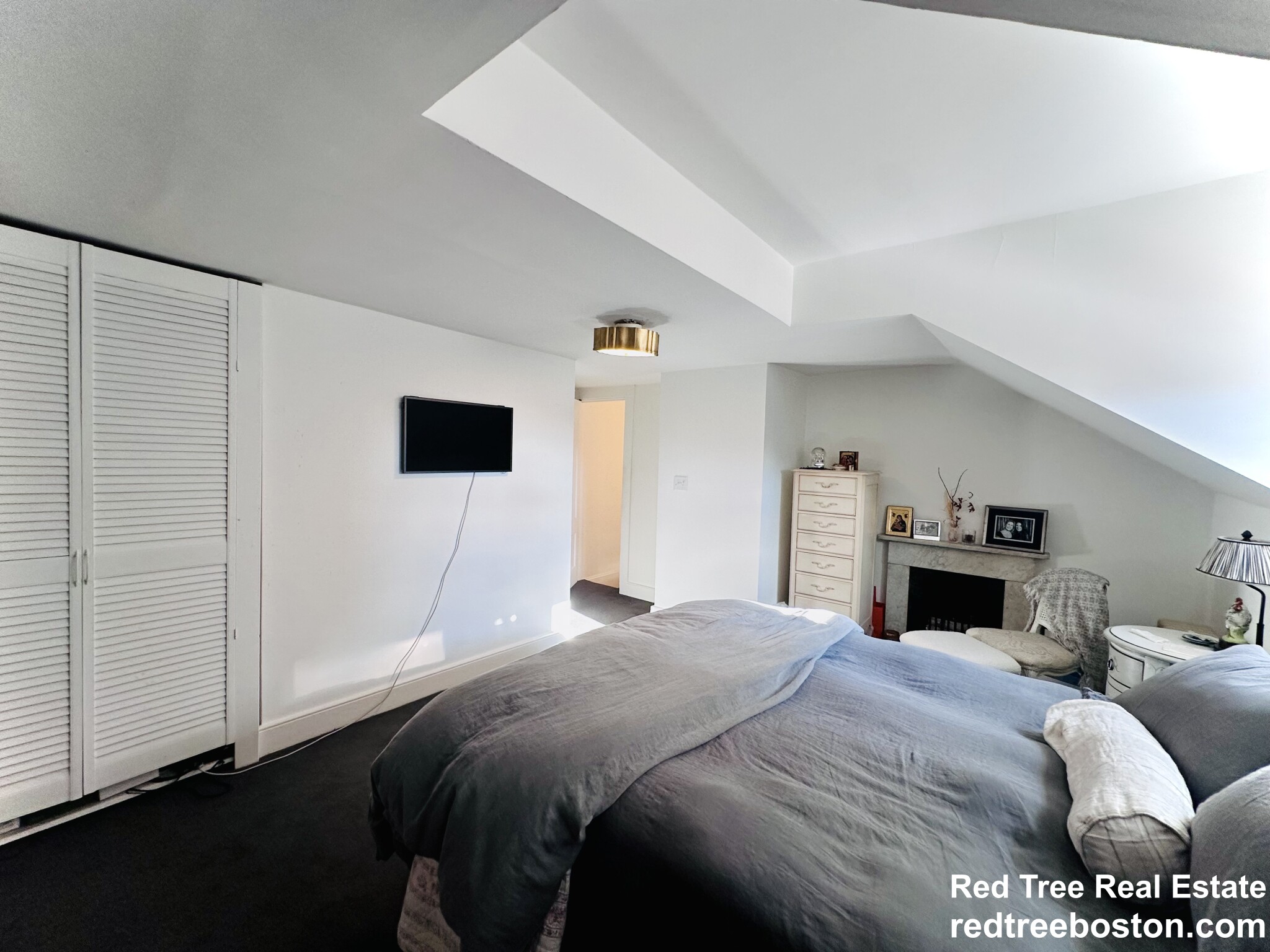 2 Joy St, Beacon Hill