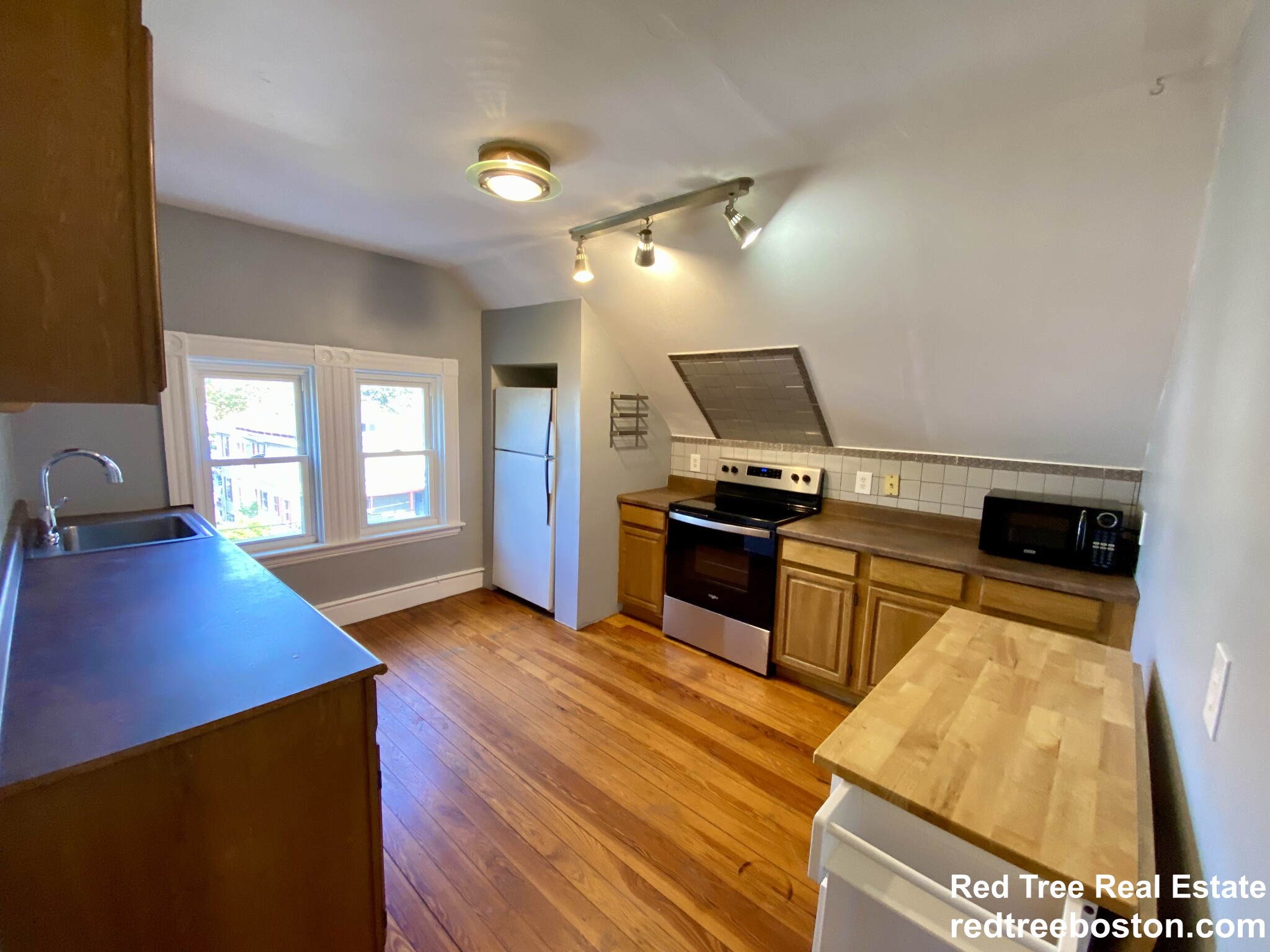 33 Coolidge Rd, Allston