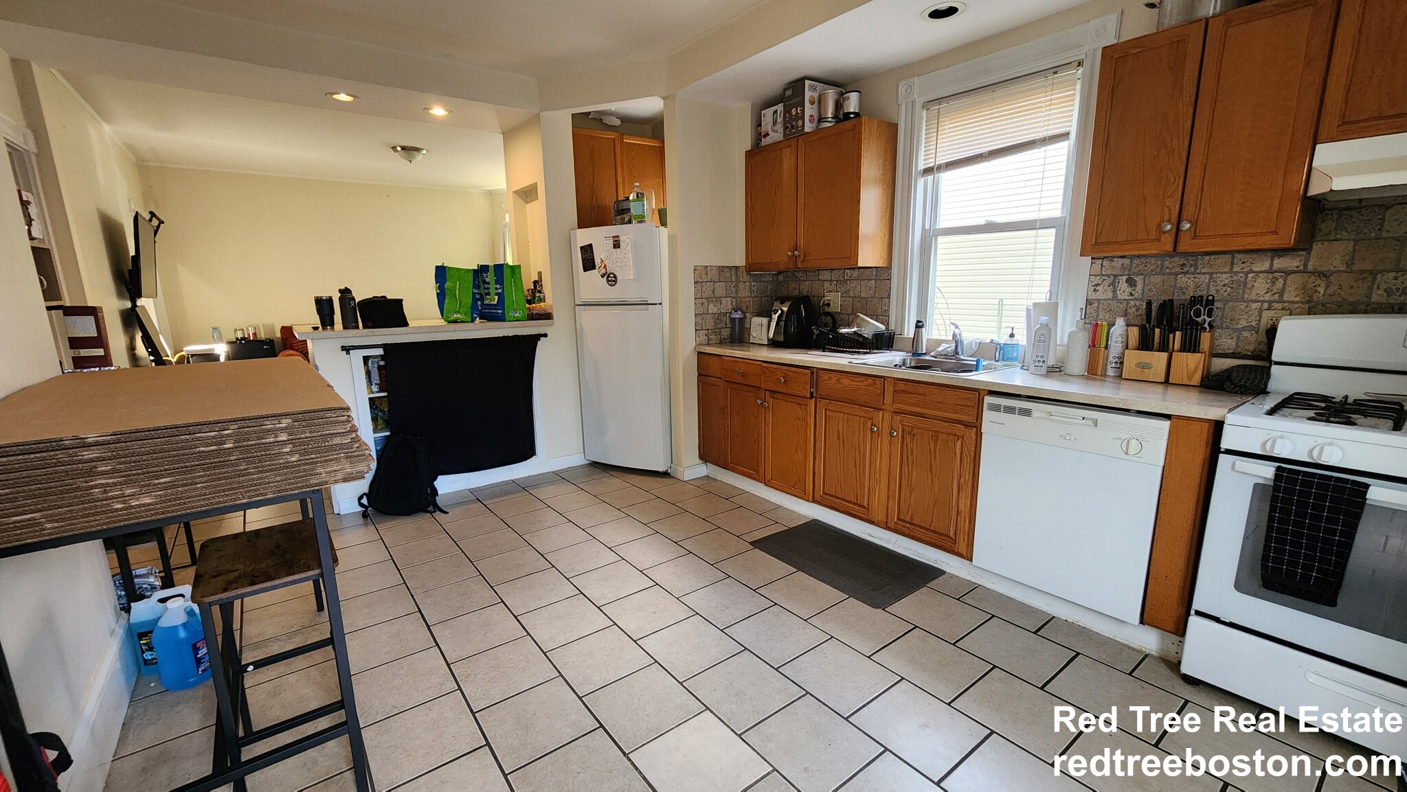 11 Holton St, Allston