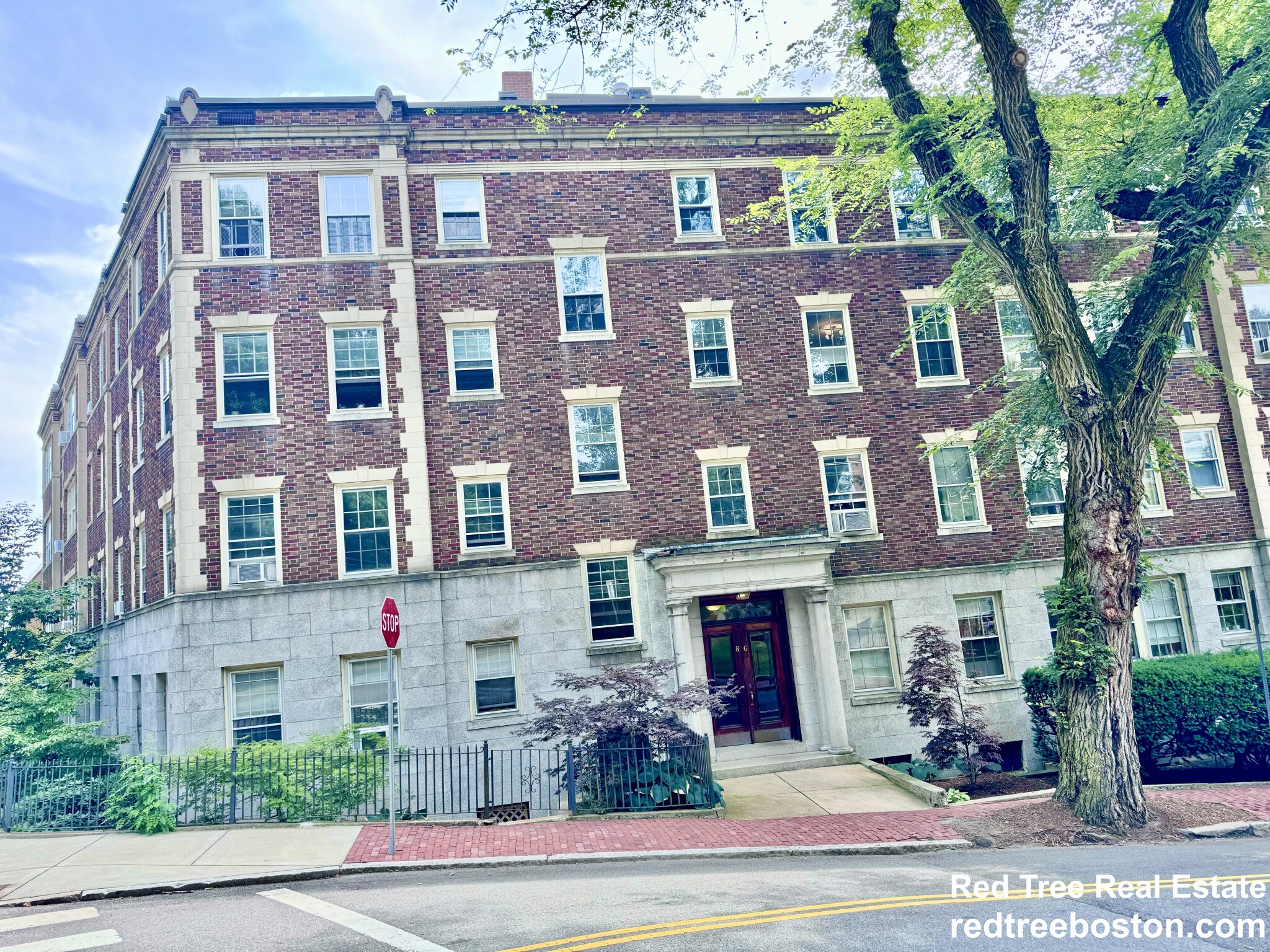 54 Concord Ave, Harvard Square