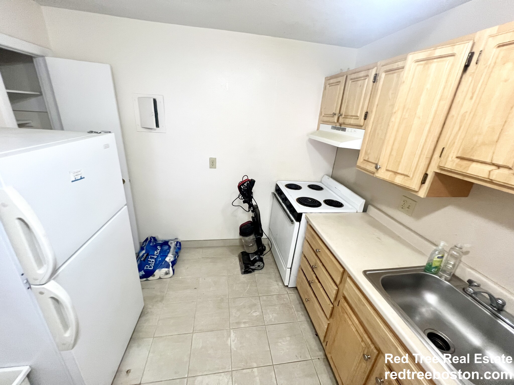 84 Gardner St, Allston