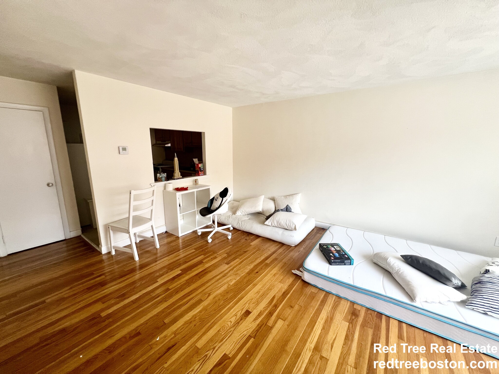 84 Gardner St, Allston