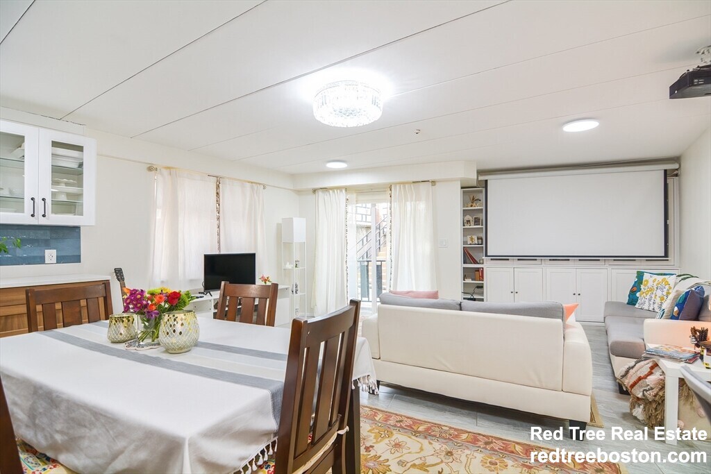 54 Concord Ave, Harvard Square