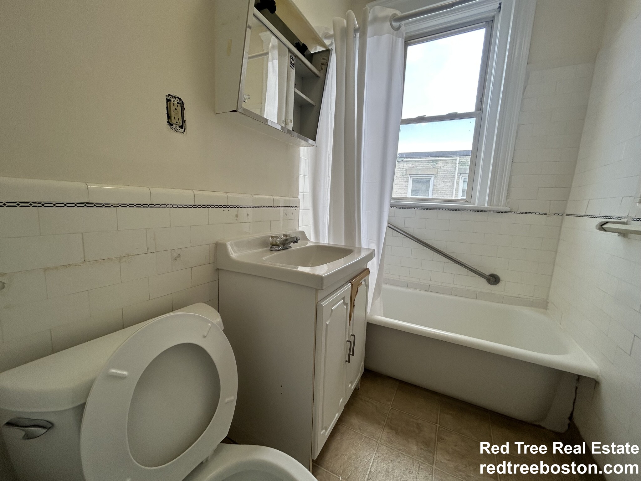 135 Washington St, Brighton