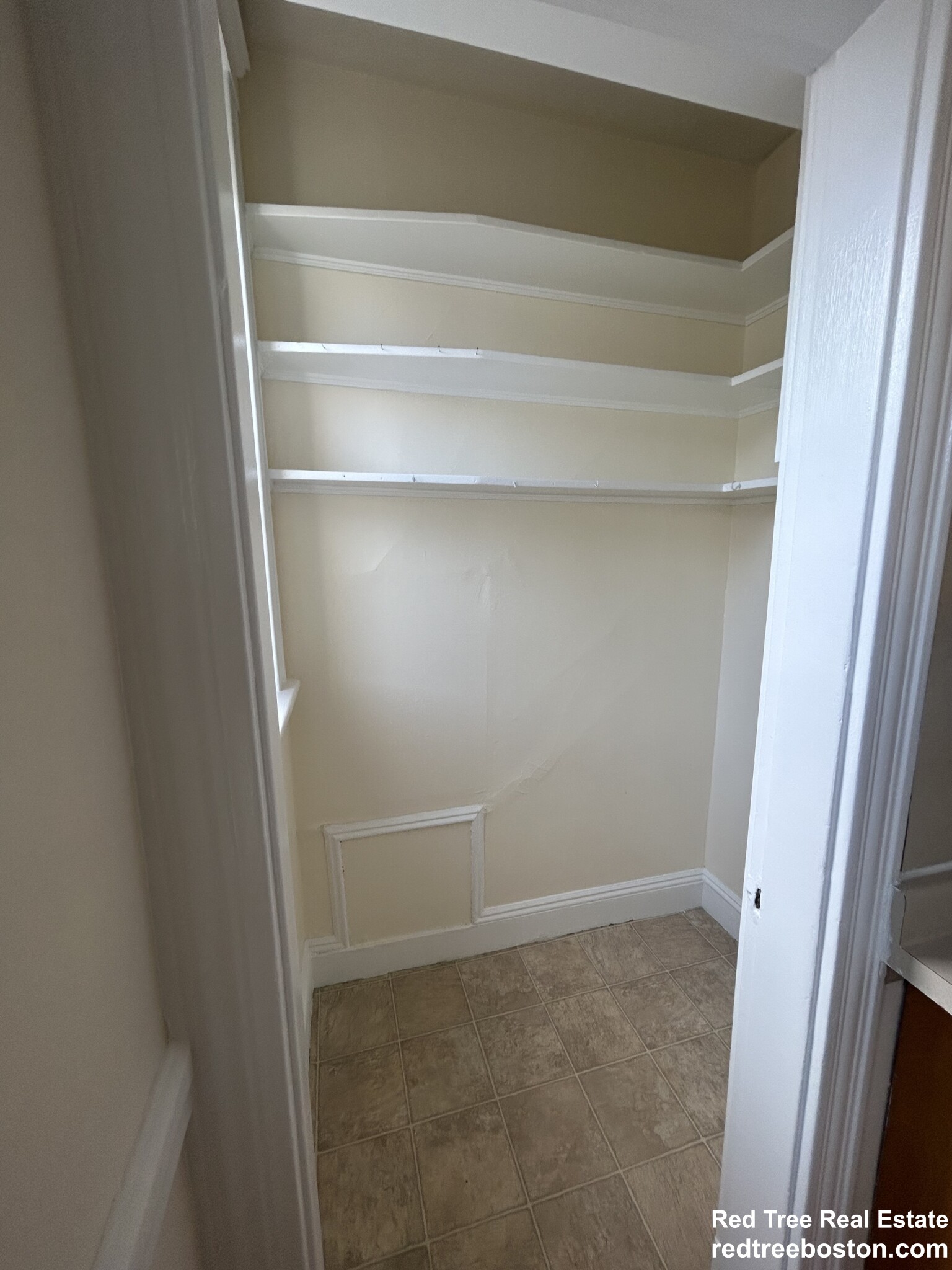 135 Washington St, Brighton