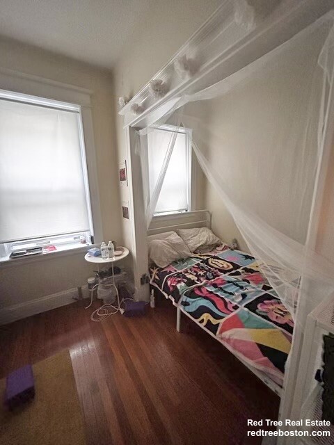 64 Woodstock Ave, Allston